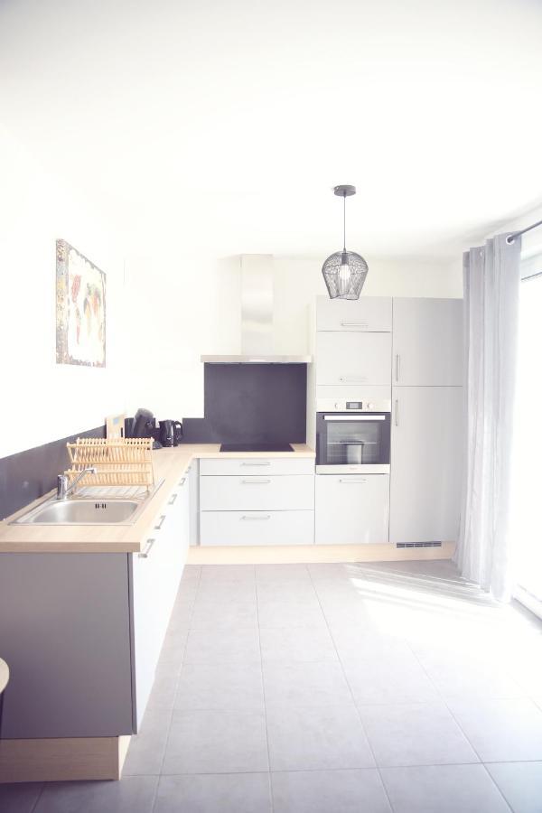 Maison Neuve A 350m De La La Casa Sovaina Holiday home *